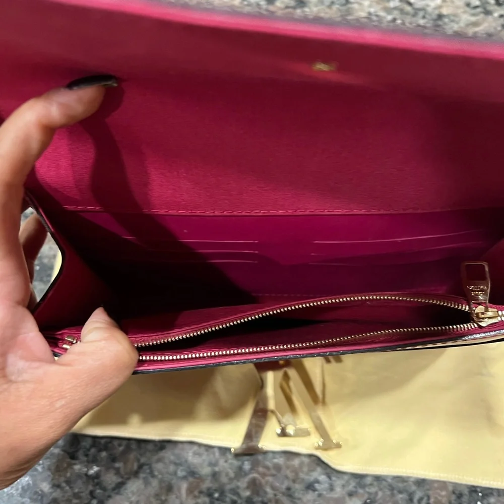 FINAL CHANCE SALE❤️❤️❤️Louis Vuitton Clutch PO Louise Magenta - Picture 4 of 7